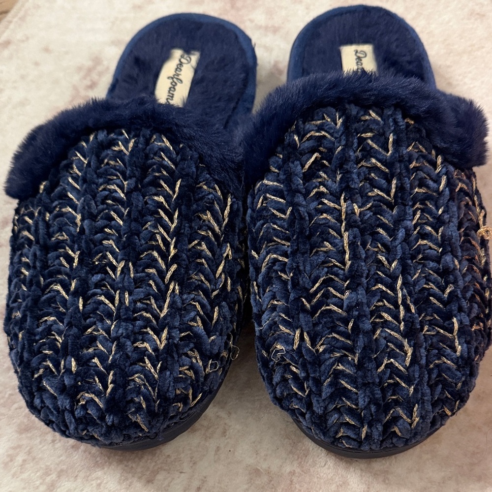 Dearfoams Navy Blue and Gold Women's Slippers